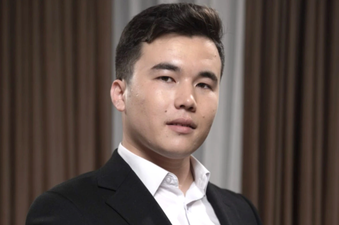 “Qazaxıstan sanki ikinci dəfə müstəqilliyini elan edir” - Qazaxıstanlı jurnalist Oljas Əbdilxaliq MÜSAHİBƏ)