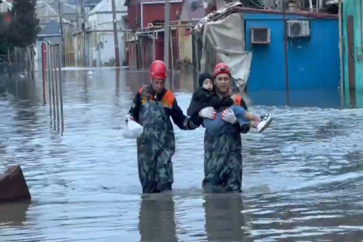 FHN su basmış ərazilərdən 547 nəfəri təxliyə edib - YENİLƏNİB
