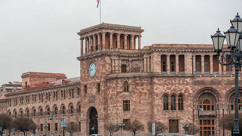 Sorğu nəticəsi: Ermənistan əhalisinin cəmi 17 faizi Paşinyanın “ən böyük uğuru”nu sülh sayır