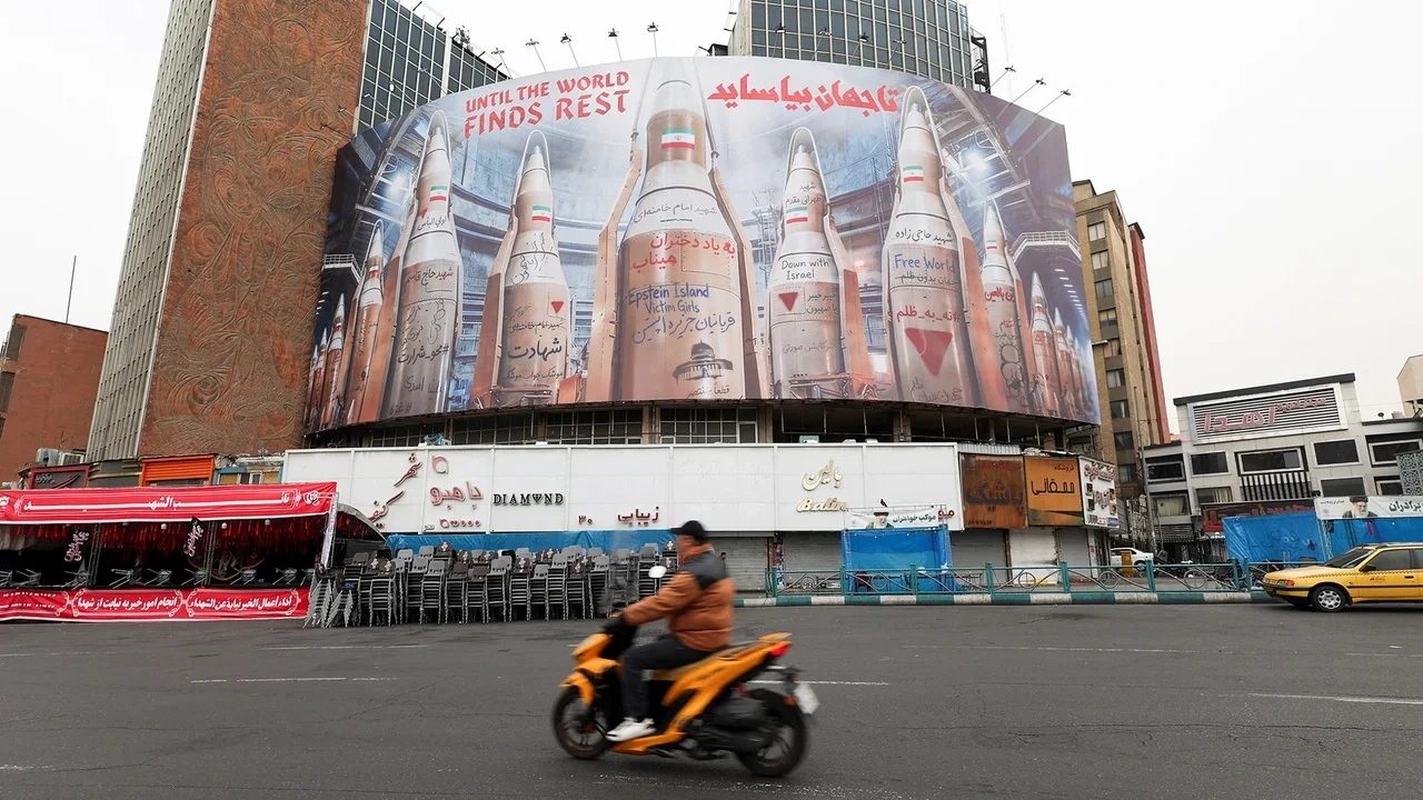 Araqçi rəqiblərin İran universitetlərinə hücumlarını ümidsizlik addımı adlandırdı