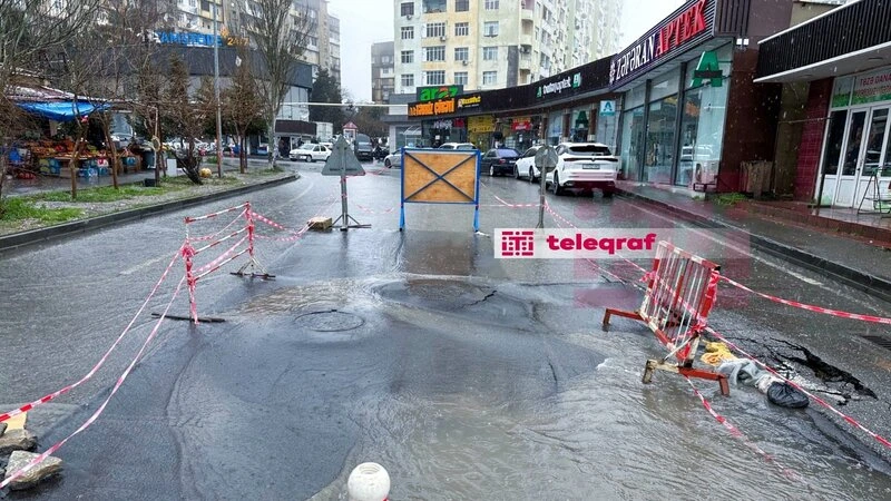 Bakıda yol çökdü - FOTOLAR