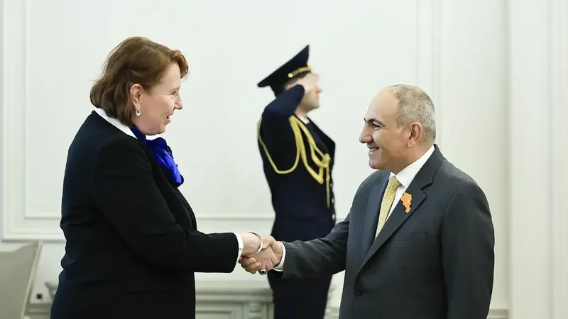 Paşinyan Aİ-nin monitorinq missiyasının yeni rəhbərini qəbul etdi