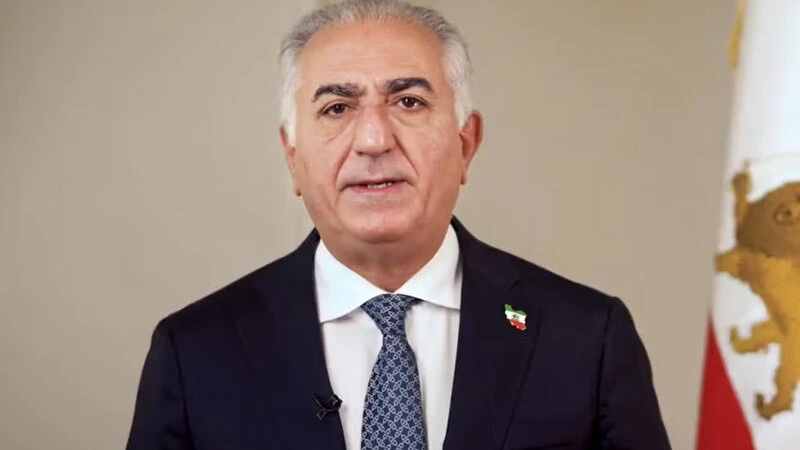 Rza Pəhləvi: İran rejimi dərhal hakimiyyəti təhvil verməlidir