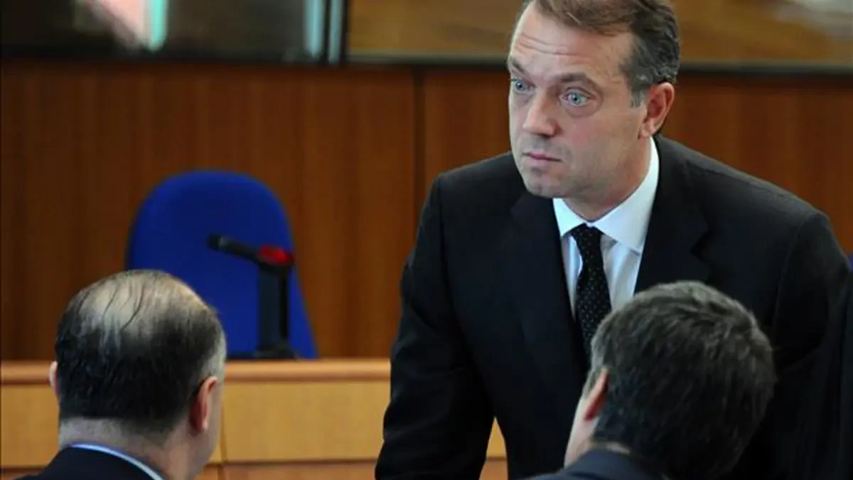 Cem Uzan 68 milyard dollarlıq məhkəmə iddiasını uduzdu