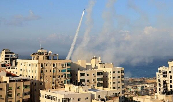 İran İsrailə yenidən raket zərbələri endirir