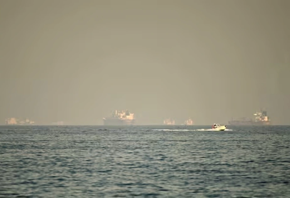 Fars körfəzində dəniz nəqliyyatı ciddi şəkildə iflic olub