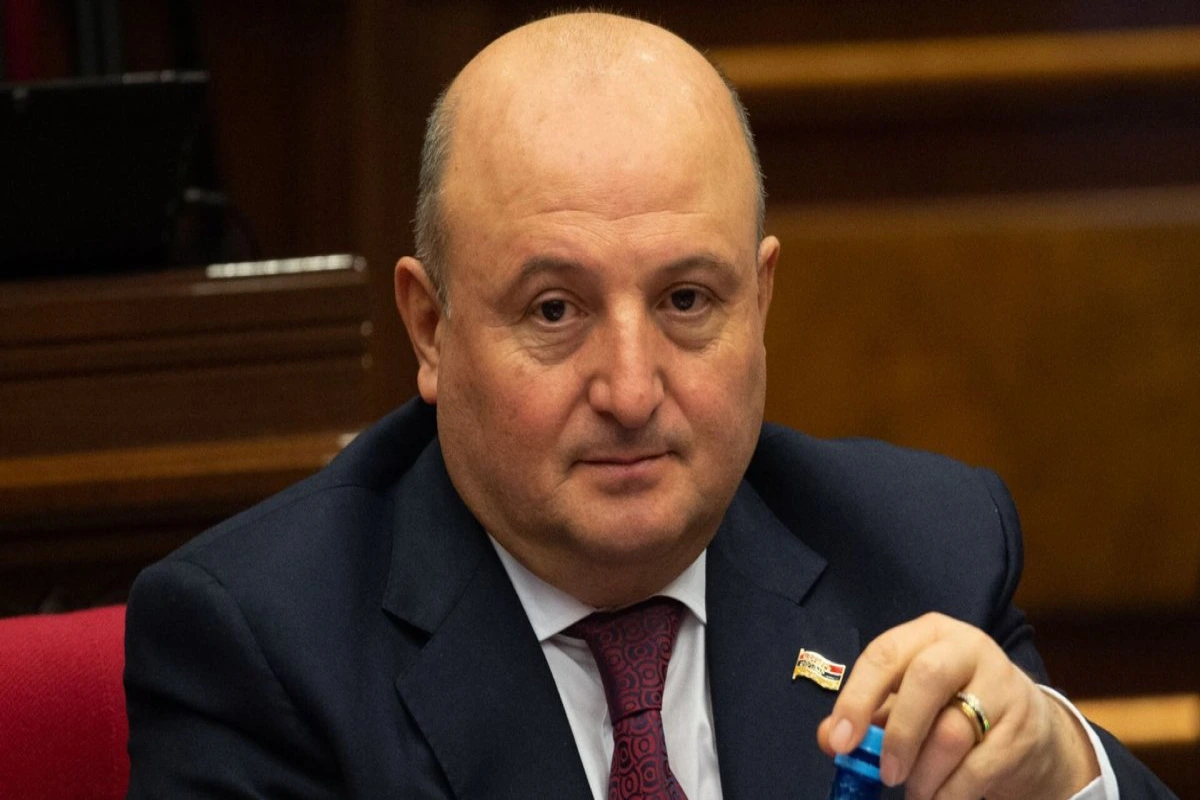 Gümrünün sabiq merinin həbs müddəti daha 2 ay uzadılıb