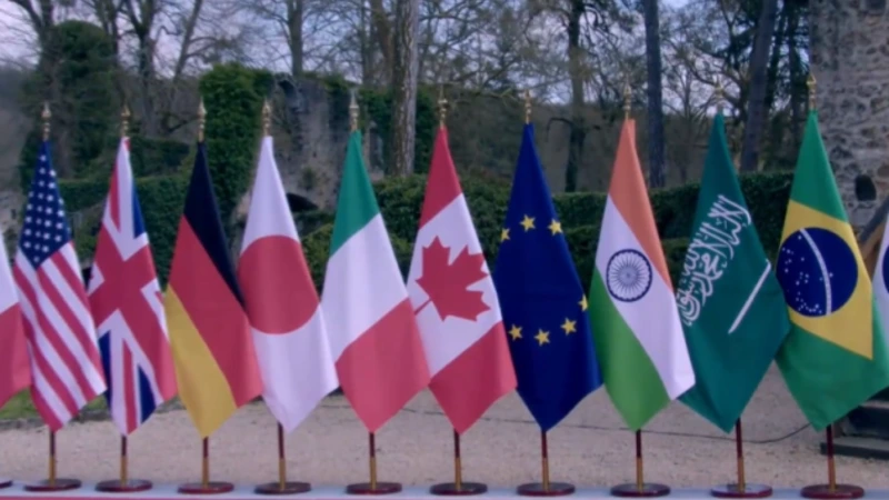 Fransada G7 xarici işlər nazirlərinin ilk işçi iclası başlayıb