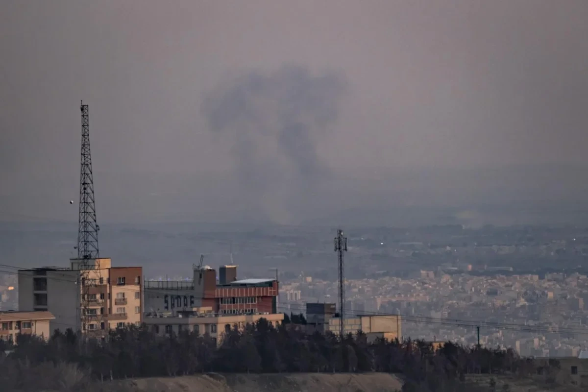 İran İsraili tezliklə məhv etməklə hədələdi