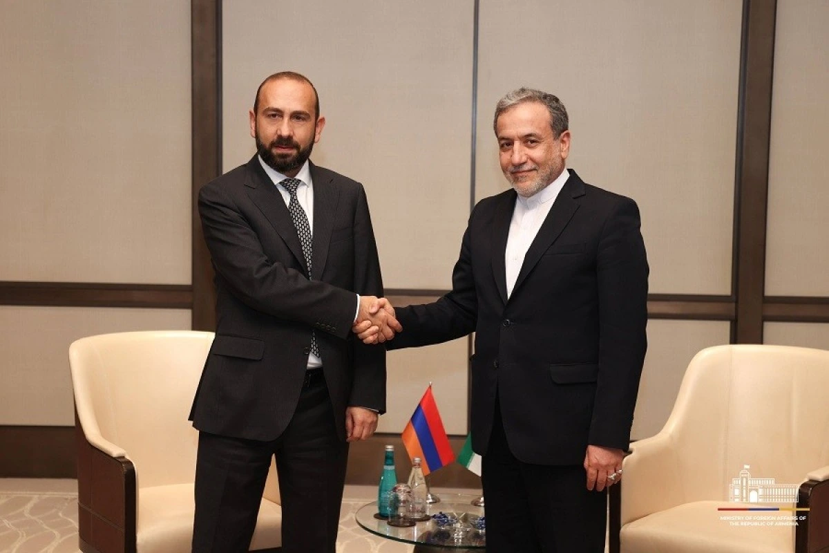 Ermənistan və İran XİN rəhbərləri Yaxın Şərqdəki vəziyyəti müzakirə edib