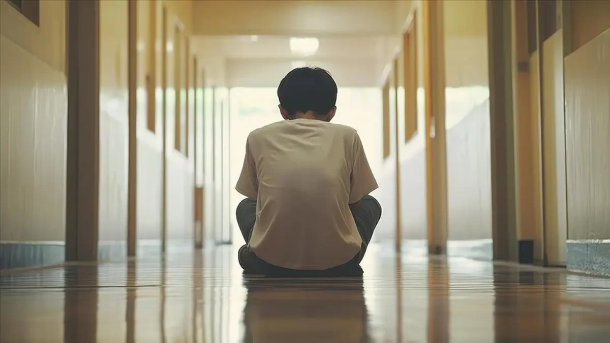 Yeni qanun: məhkum olunmuş şəxslər uşaqlara yaxınlaşa bilməyəcək