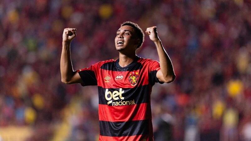 "Qarabağ" Braziliya klubundan müdafiəçi transfer etmək istəyir