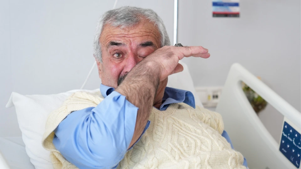 Dörd il davam edən hıçqırıq bir həftədə müalicə ilə yoxa çıxdı