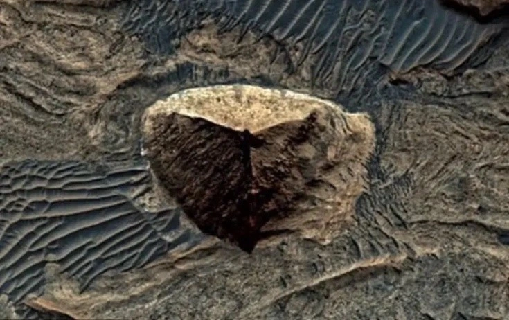 Marsdakı piramida müzakirə yaratdı - FOTO