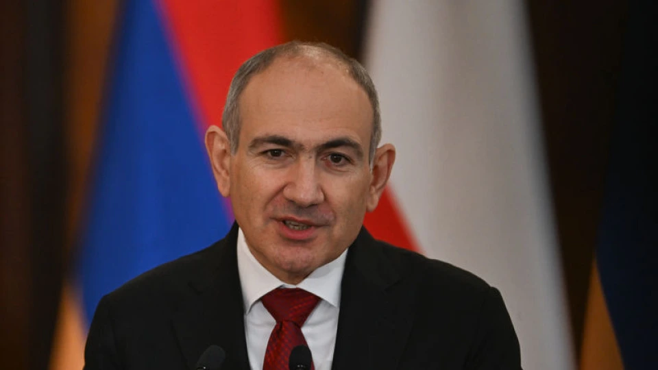 Azərbaycanla bağladığımız müharibə qapısını bəzi qüvvələr açmağa çalışır - Paşinyan