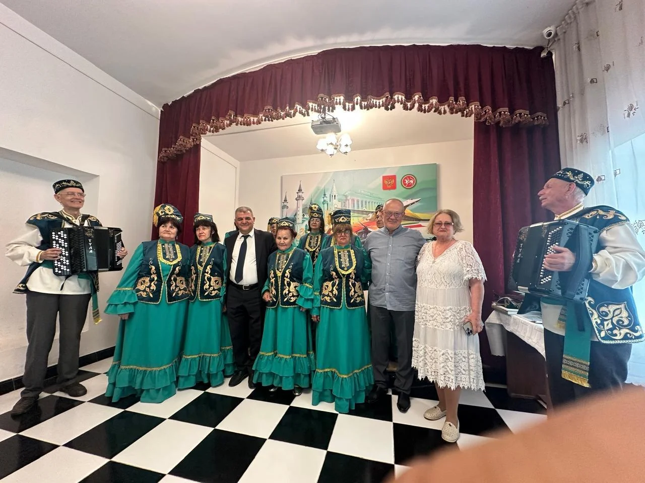 Kazanda çıxan “Çağdaş Azərbaycan hekayəsi” antologiyası Bakıda təqdim olunub -FOTO