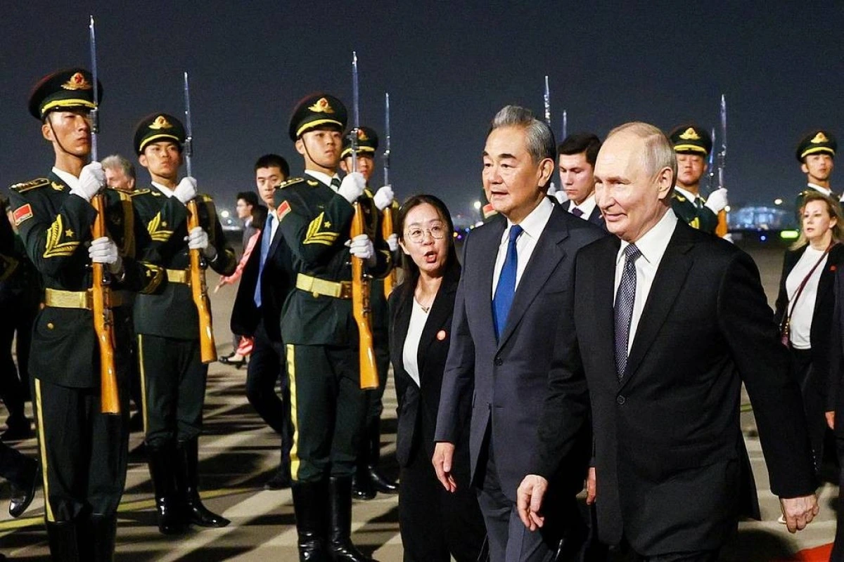 Putin Çinə səfər edib