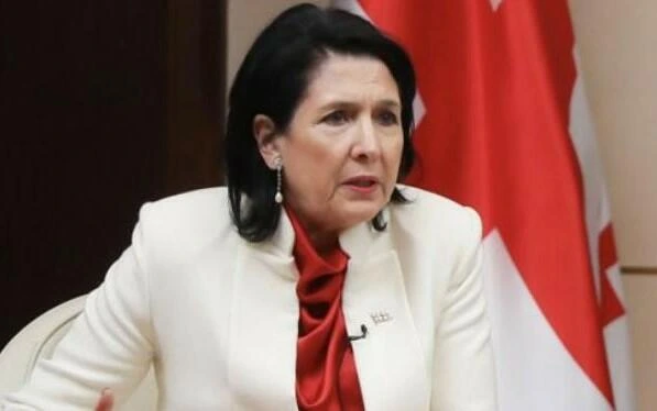 Rusiya bu yolda Gürcüstandan istifadə edir - Zurabişvili