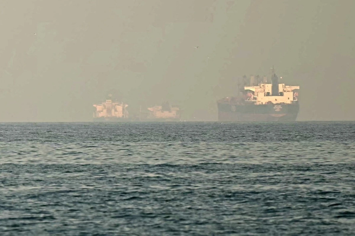 KİV: İranın koordinasiyası ilə daha bir tanker Hörmüz boğazından keçib
