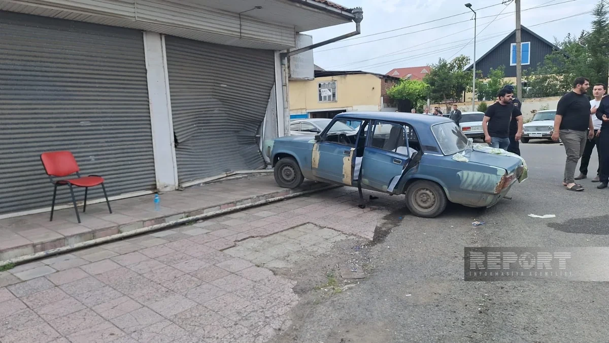 Lənkəranda sükan arxasında ürəktutması keçirən sürücü qəza törədib