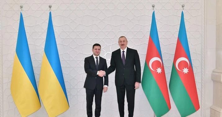 Zelenski Azərbaycan Prezidentinə zəng etdi