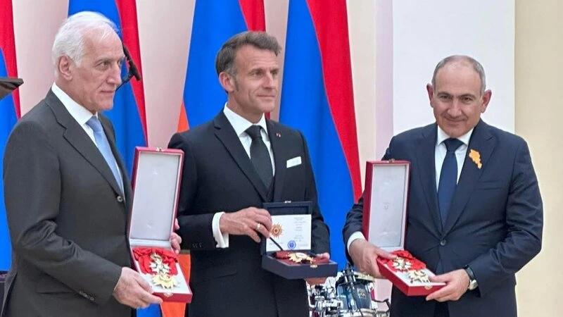 Makron Ermənistanda "Şöhrət" ordeni ilə təltif olundu