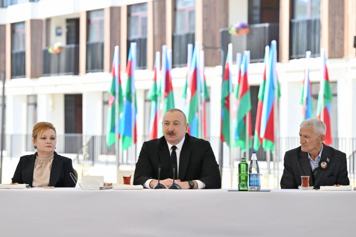 Prezident: Ulu Öndər Heydər Əliyevin Azərbaycan tarixində rolu danılmazdır