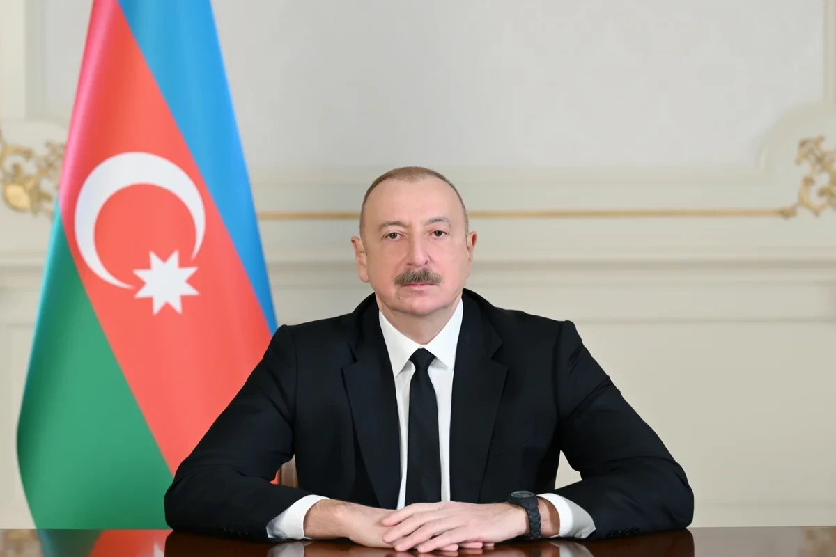 Prezident Oljas Süleymenovu 90 illik yubileyi münasibətilə təbrik edib