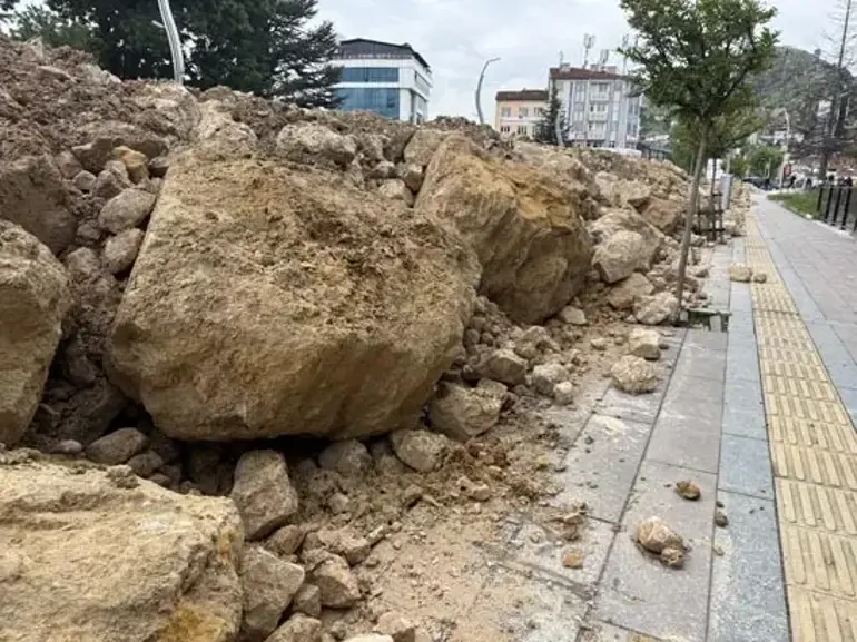 SON DƏQİQƏ: Bir şəhər sel təhlükəsinə hazırlanır - 15 min nəfər təxliyə olundu