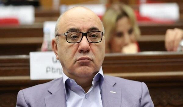 Arsenyan İrəvanda - Rusiya erməni səfiri qovub?