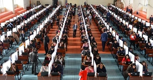 SAT imtahanında saxtakarlıq şübhəsi: Suallar satılır? – VIDEO