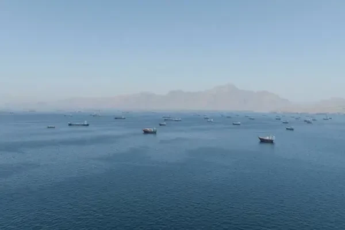 KİV: İranın dəniz blokadası davam edir, gəmilər ABŞ tərəfindən dayanma xəbərdarlığı alır