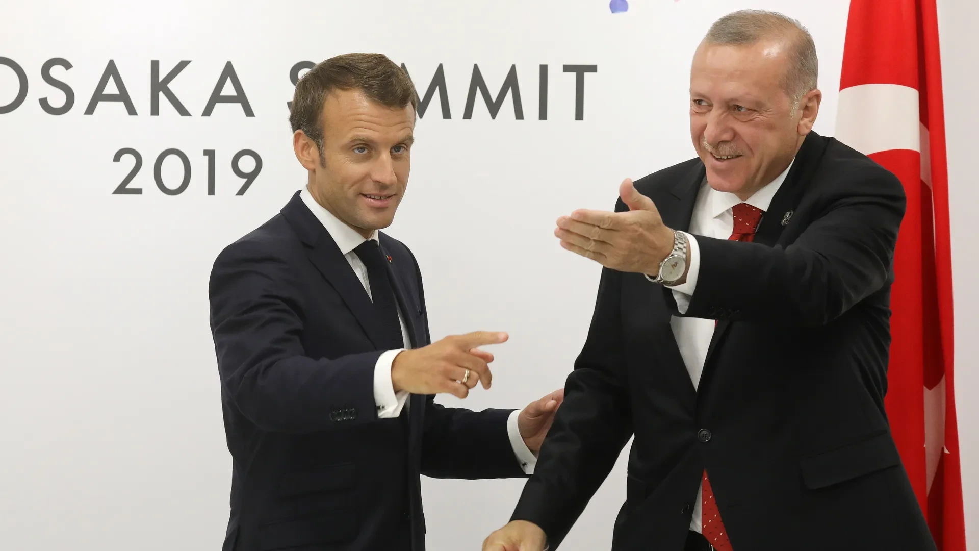 Ərdoğanın qəti mövqeyi Makronun planını pozdu - ŞƏRH