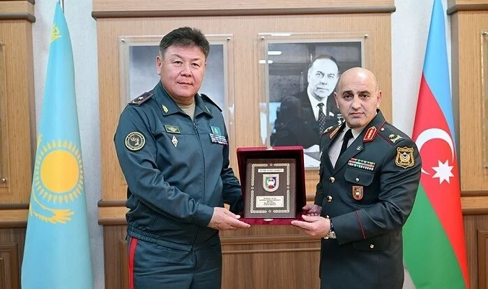 Qazaxıstanlı general Azərbaycana gəldi