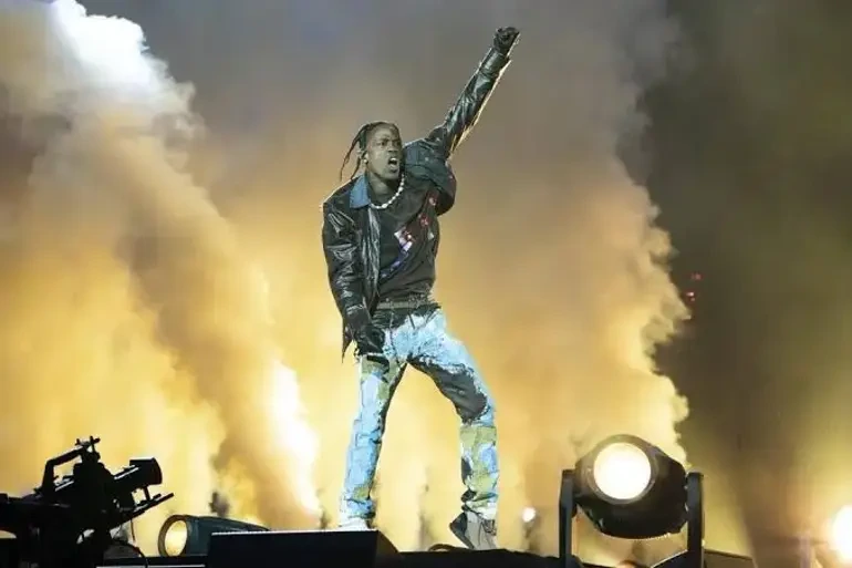 Dünyada bir ilk: Travis Scott DJ kabinəsində tarix yazmağa hazırlaşır