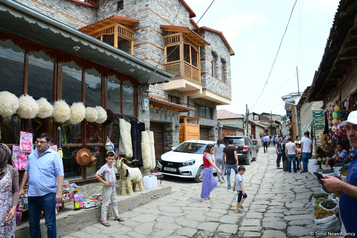 Neft ölkəsində turizm: Şaxələnmiş iqtisadiyyatın strateji Lahıc modeli