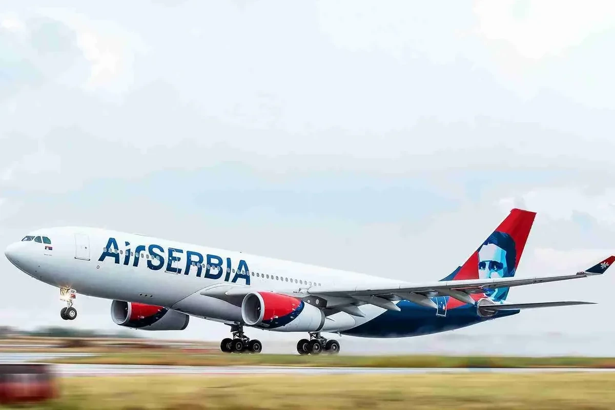 İki ölkə arasında 34 ildən sonra birbaşa aviareyslər bərpa olunub
