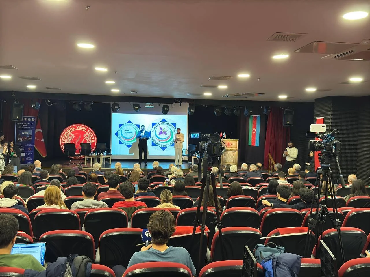 İstanbulda “Zəfər bayramı” adlı konfrans keçirilib -FOTO