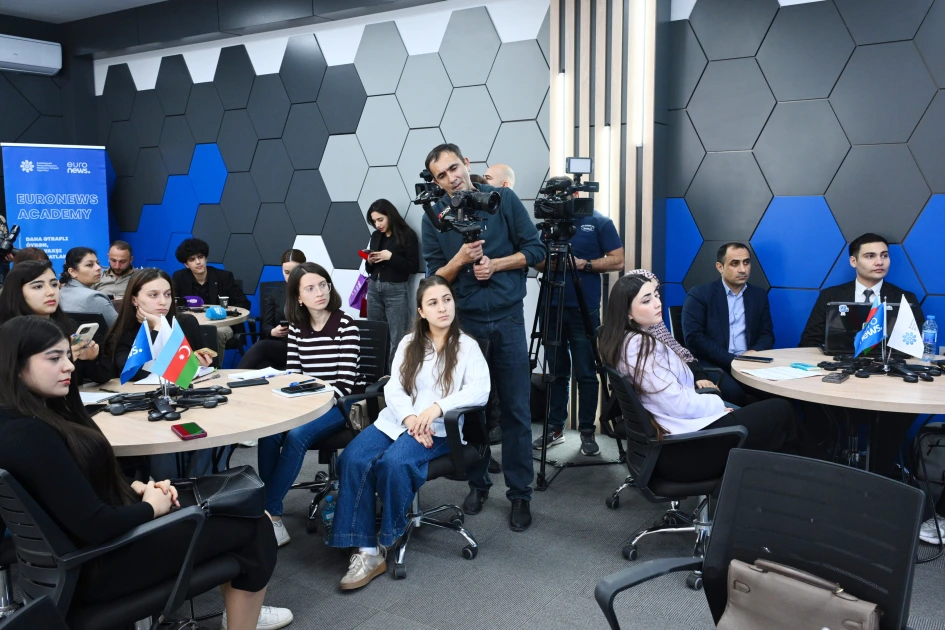 “TV və canlı jurnalistika” mövzusunda təlim proqramı başlayıb