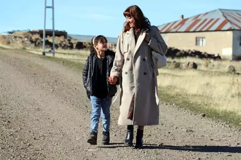 Ağrı dağın ətəyində tək şagird: İstanbuldan gələn müəllim də xoşbəxtdir