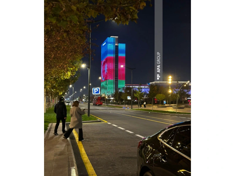 Daşkənddə binalar üzərində Azərbaycan bayrağı proyeksiya olunub - FOTO