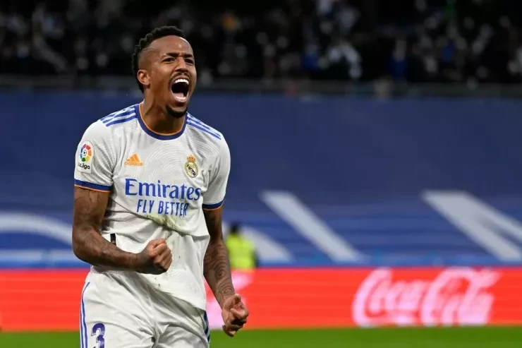 “Real”ın futbolçusunun evindən 350 minlik oğurluq