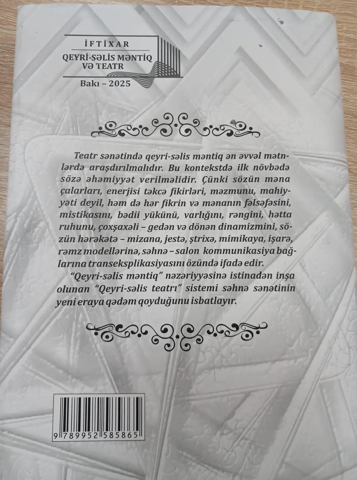 Düşünməyə və düşündürməyə yönələn əsərlər...