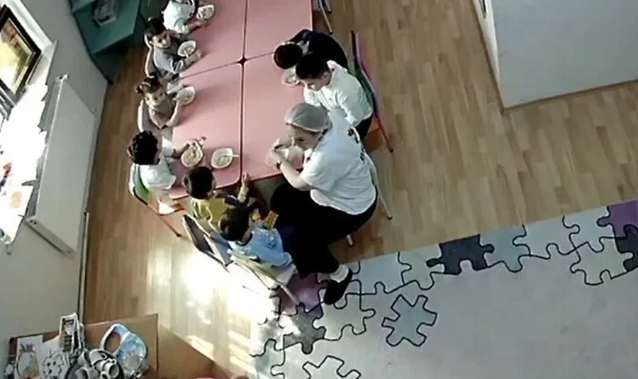 Məşhur bağçada 2 yaşlı autizmli uşaq döyüldü