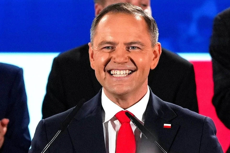 Polşa prezidenti Konstitusiya Məhkəməsinin binasını tərk edib