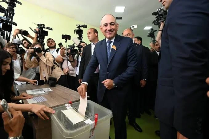 Paşinyanın xalqdan aldığı siyasi mandat 2031-ci illə qədər qüvvədədir - ŞƏRH
