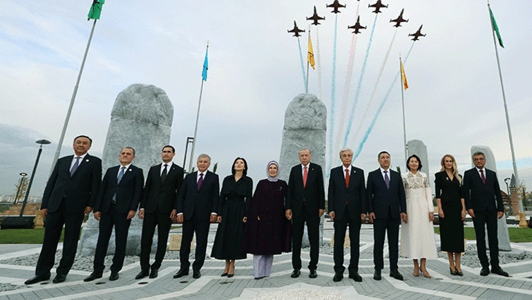 Türk dünyasının yeni simvolu Ankarada açıldı