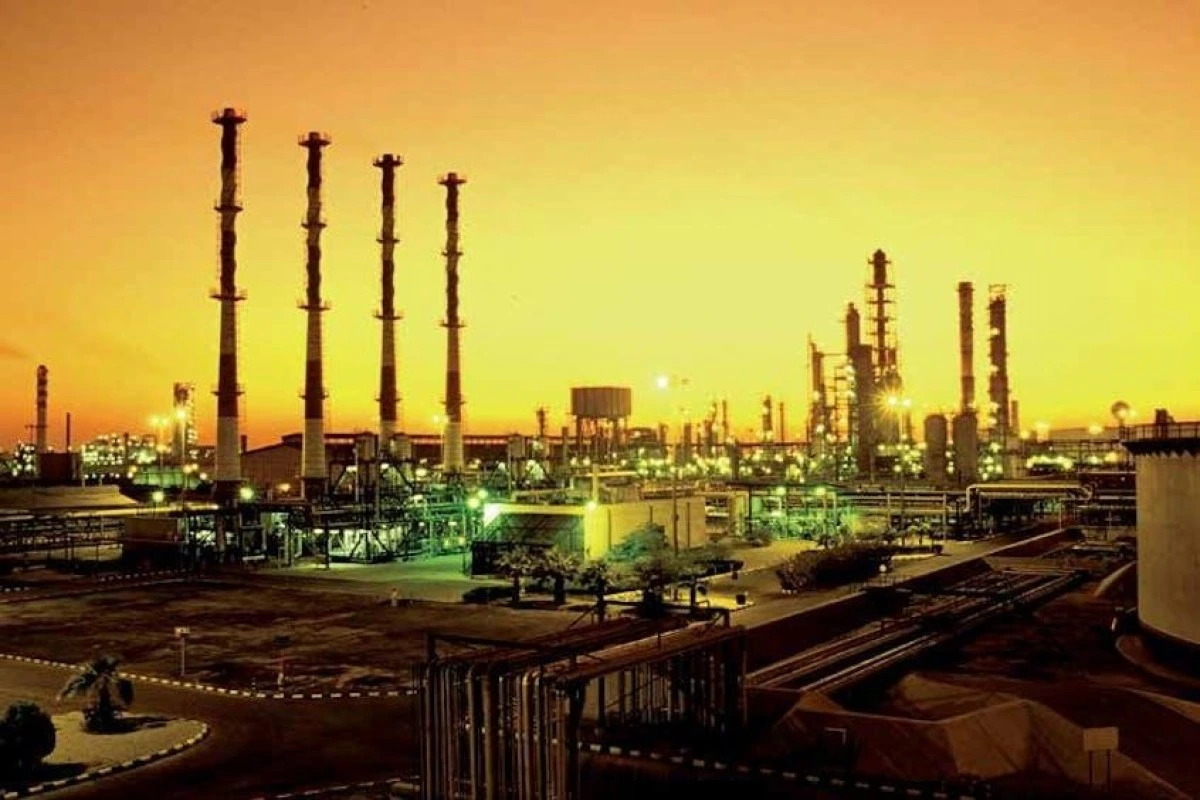 Husilər Ər-Riyadda “Saudi Aramco” obyektlərinə zərbələr endirib