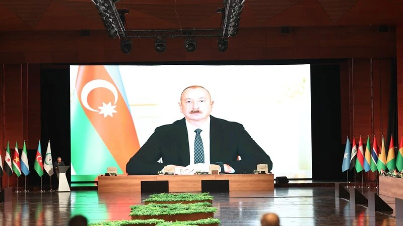 İlham Əliyev: Korrupsiya dövlət təsisatlarına ictimai etimadı sarsıdır
