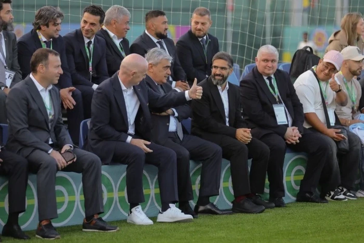 İnfantino Bakıda: FIFA-nın diqqəti Azərbaycana yönəldi